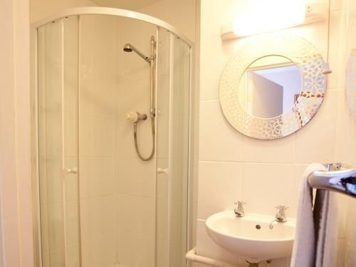 The Witney Guest House Екстер'єр фото